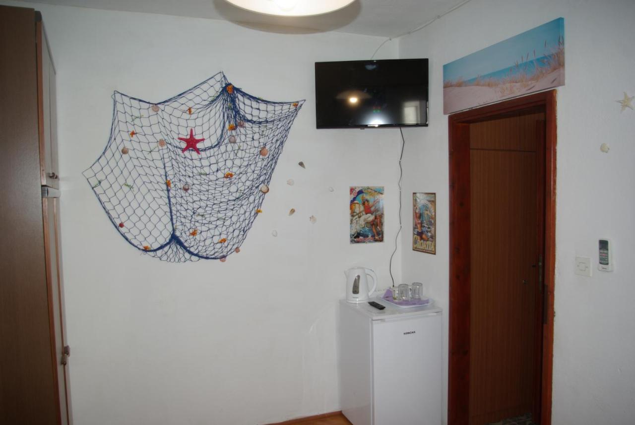 Rooms Tia Baška Voda Exterior foto